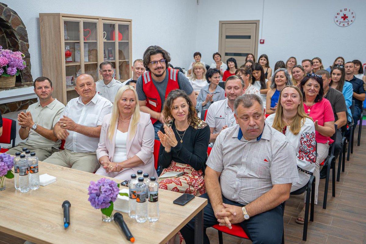 RedCrossUkraine's tweet photo. ⭐ The Ukrainian Red Cross #CommunityCenter has officially opened in Irshava, #Zakarpattia, offering social counselling, psychosocial support, training, and community activities to strengthen local resilience and inclusion. 🤝@roteskreuzat @PunainenRisti #SocialSupport https://t.co/idKu2H3EeR