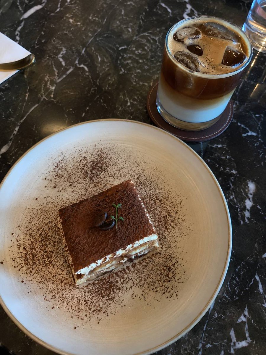daisyxbaddest's tweet photo. who gets to taste my sweet side…this dessert isn’t the only treat here. 🤭 https://t.co/qmCLn9k4YO