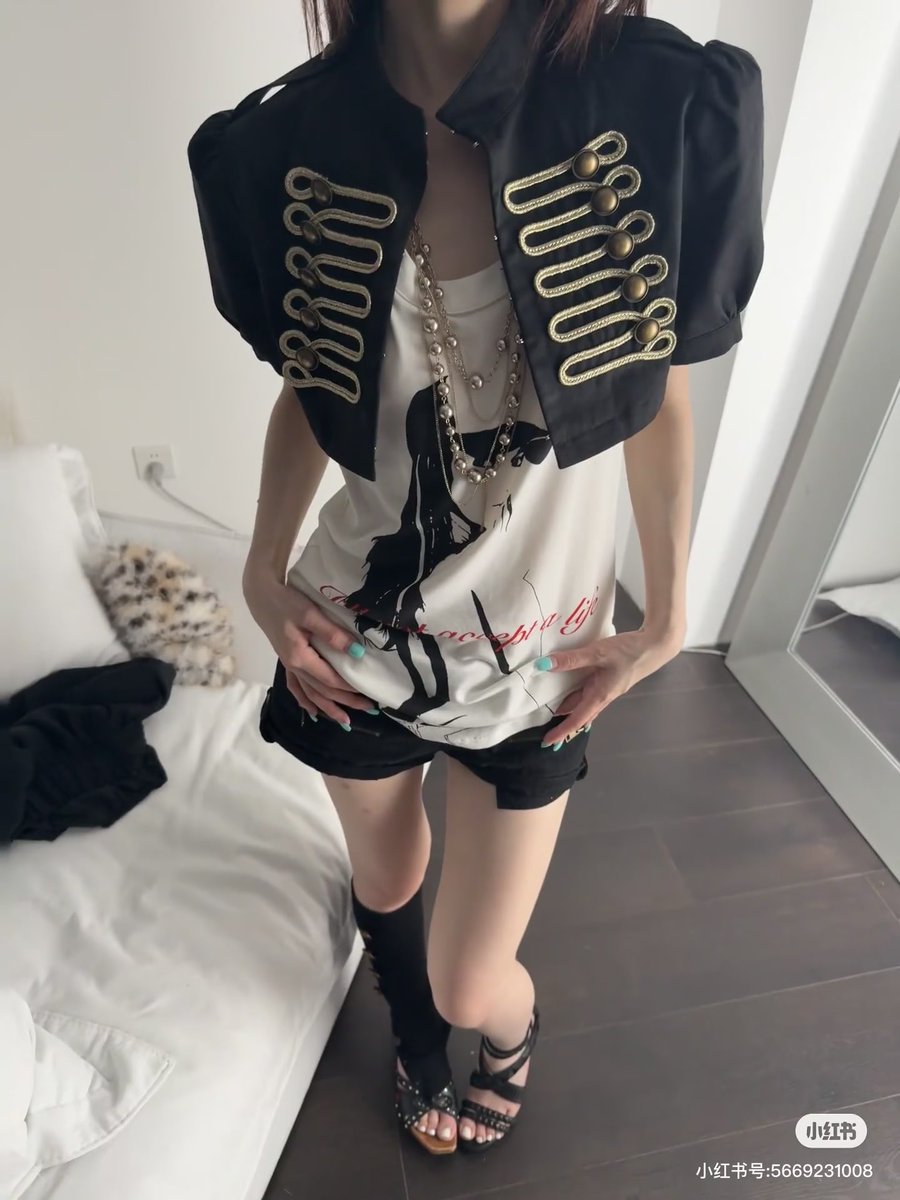__papillonnoir's tweet photo. タオバオにもレースきたーーーーーナポレオンデザインはずれない https://t.co/CL2L3Gb8mh