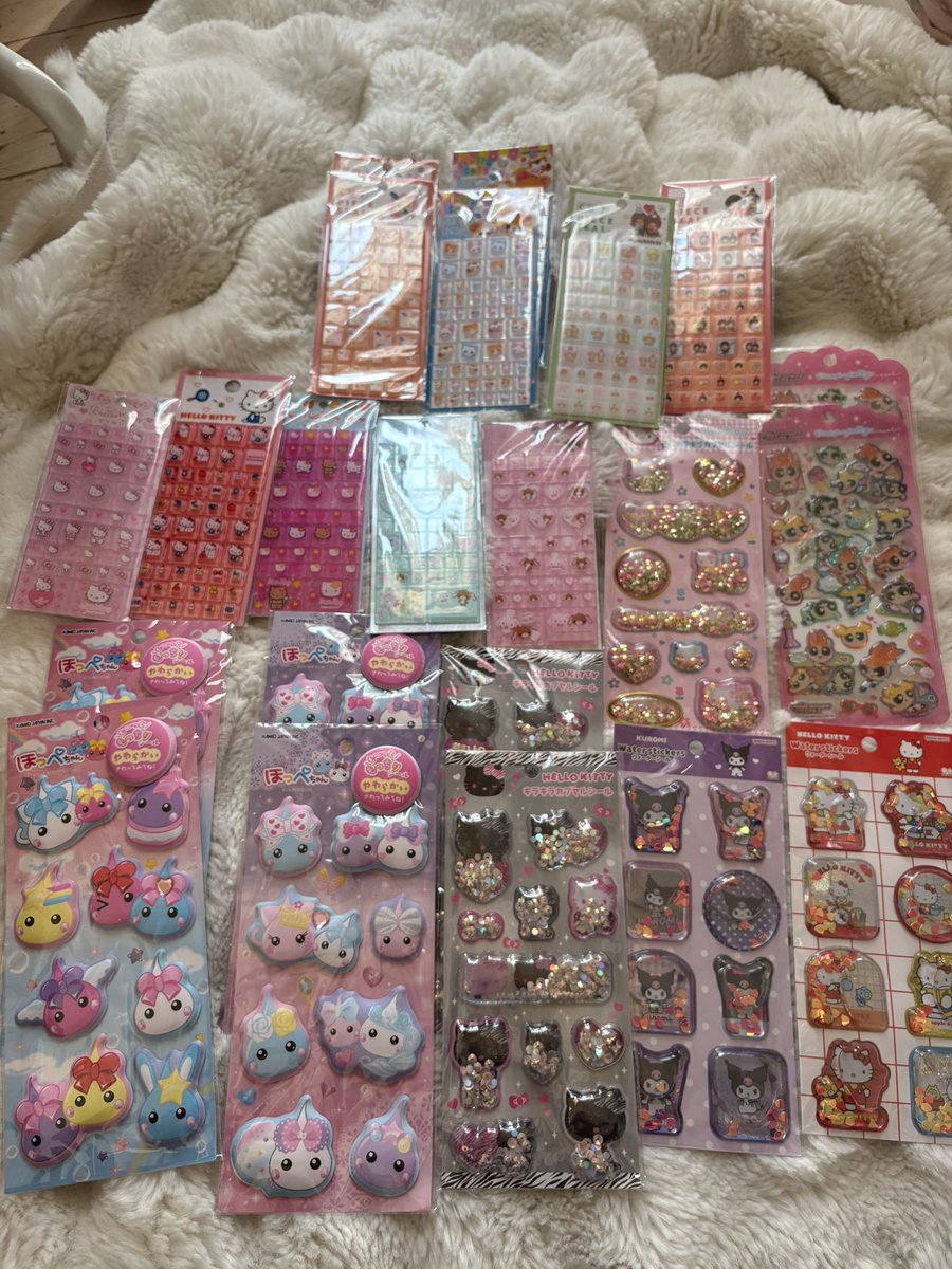 linq7x_'s tweet photo. シールを購入時のままコレクションしていたのですが飽きてしまっまたのでお譲りします🥹🙏🏻
定価＋送料  PayPay
(またはメルカリ、フリマアプリを通す可)
TikTokでも呼びかけさせて頂いてるので早い者勝ちです♡
 #シール #ボンボンドロップ  #お譲り https://t.co/DM006xxXqH