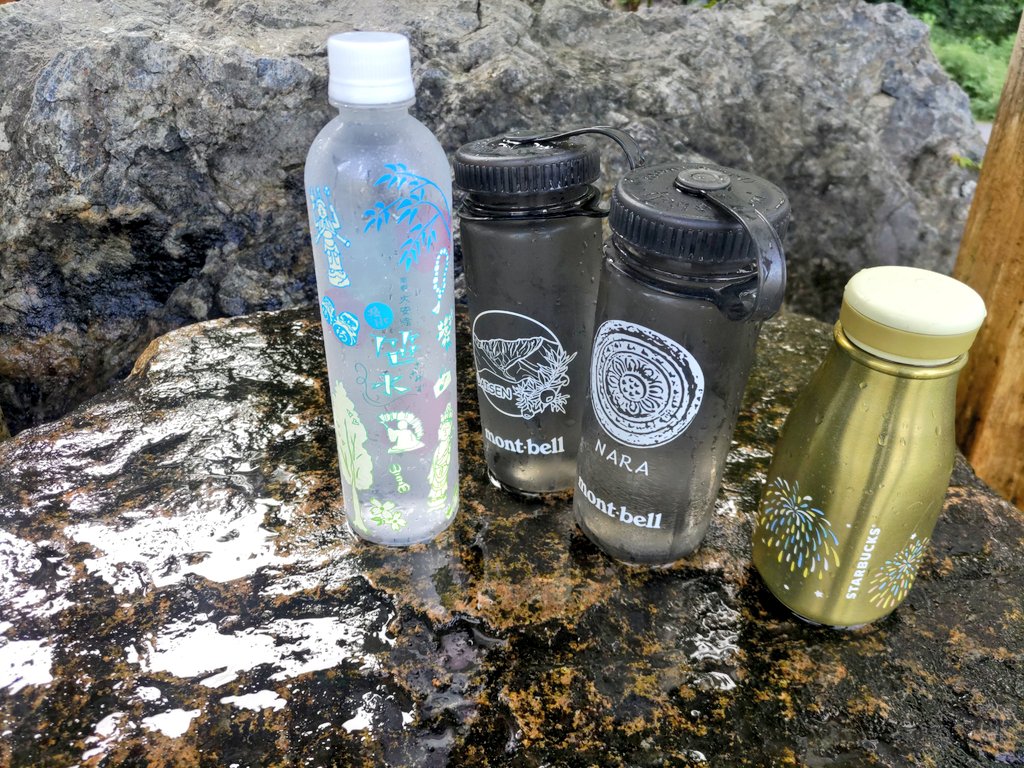 yamamaru990's tweet photo. 瓜割のお水をいただきました
一般道愛用の私は
寄り道も自由自在でございます😁 https://t.co/xOkk13qOAL