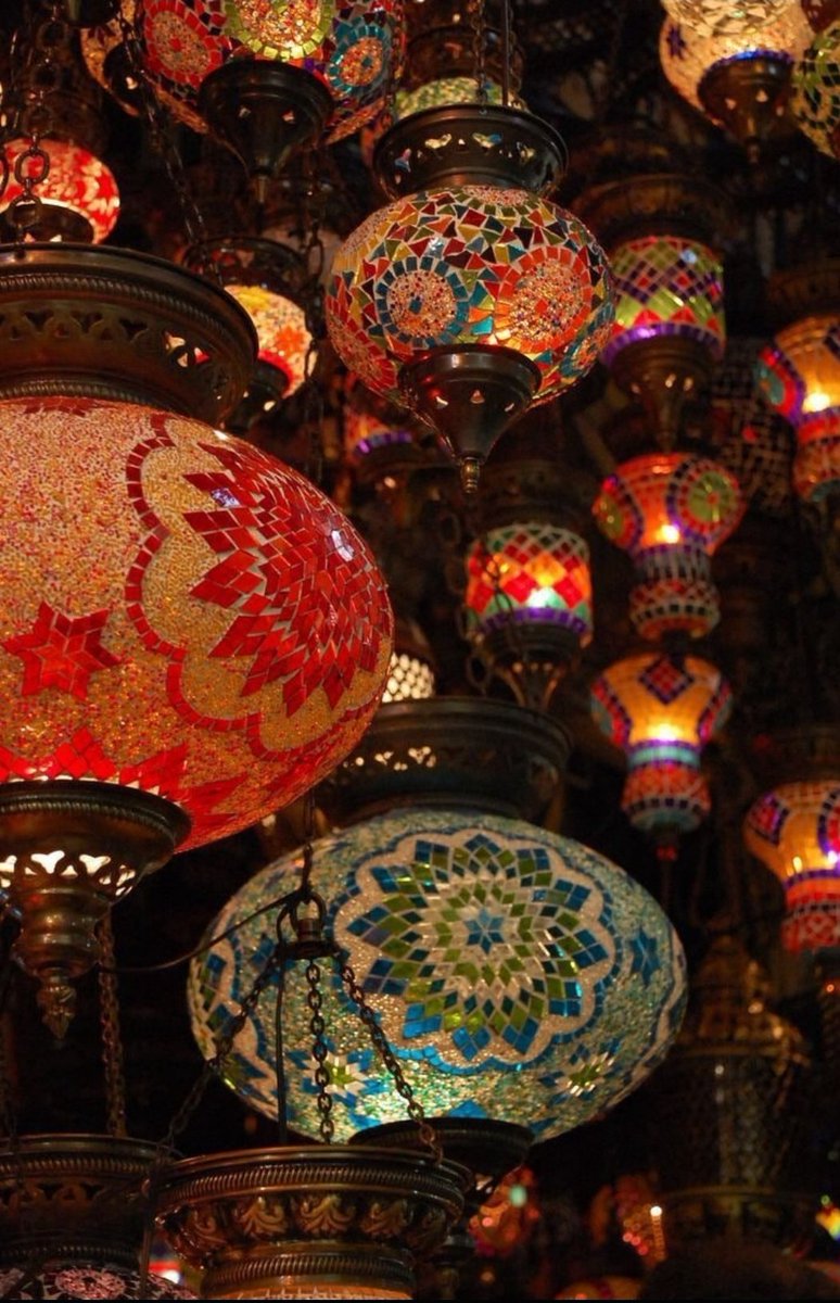 sleepyexposure's tweet photo. A little light makes everything magical. ✨

#LanternGlow #CozyAesthetic #TravelVibes https://t.co/1Bd2uPDSV6