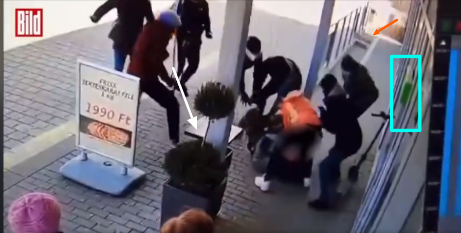 mark_dive's tweet photo. @SalisIlaria Polizia che atterra qualcuno che oppone resistenza: "cattiva" 
Nazicomunisti mascherati che bastonano un passante a Budapest: "buoni e meritevoli"

sarebbe il tempo di ridare il giusto peso alle cose e di schiaffare in galera chi delinque ...e anche chi lo candida e chi lo vota.. https://t.co/wpbirG1YfW