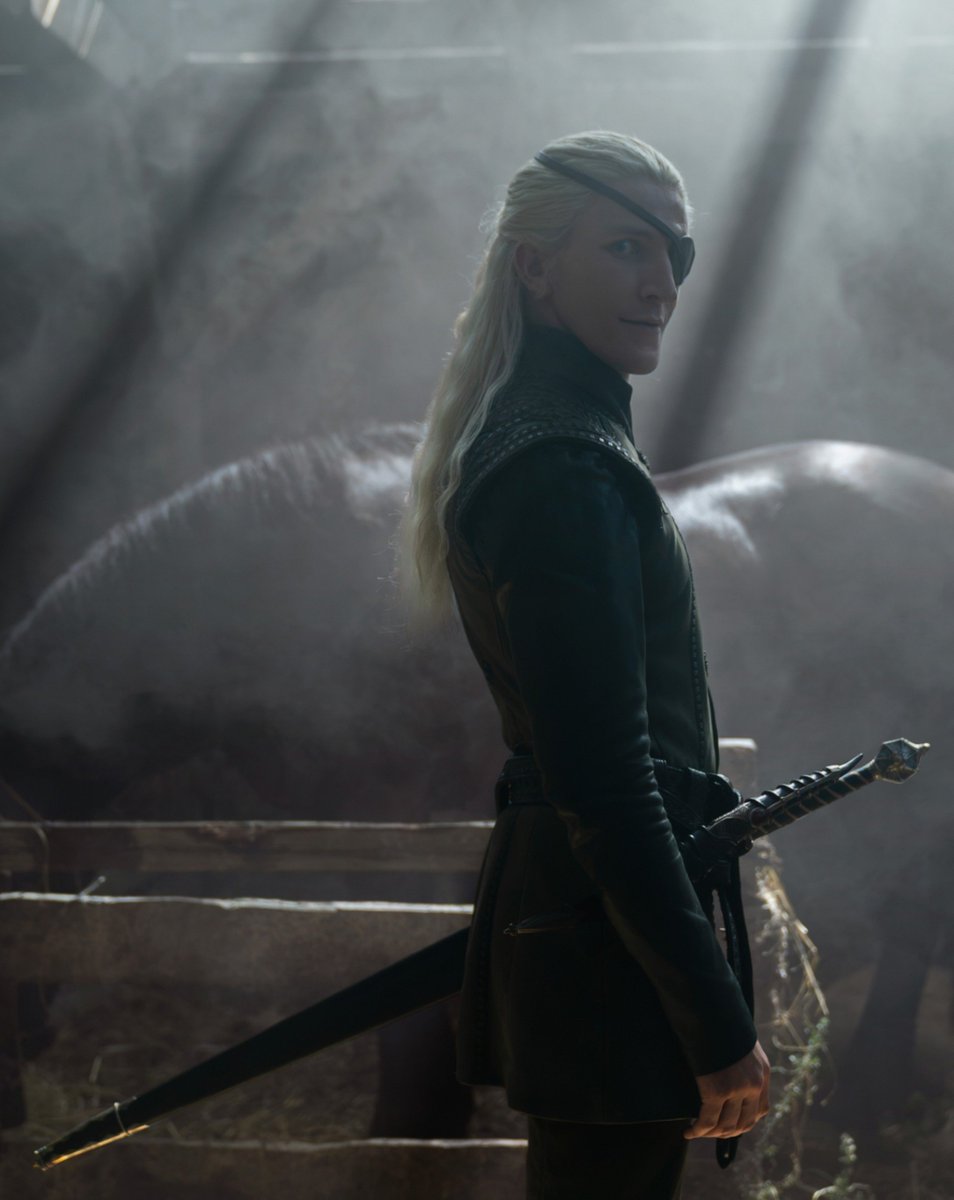 ThronesUpdates's tweet photo. Ewan Mitchell compares Aemond Targaryen to Spider-Man

“With great power comes great responsibility to wield that power. He’s got to be able to show he can control it effectively. That’s what he wanted to prove throughout Season 1 and 2.

It’s just like ‘Spider-Man 2.’ I find it really interesting building up this character over two seasons to bring him back down.”

(via: https://t.co/5YkspBKULq)