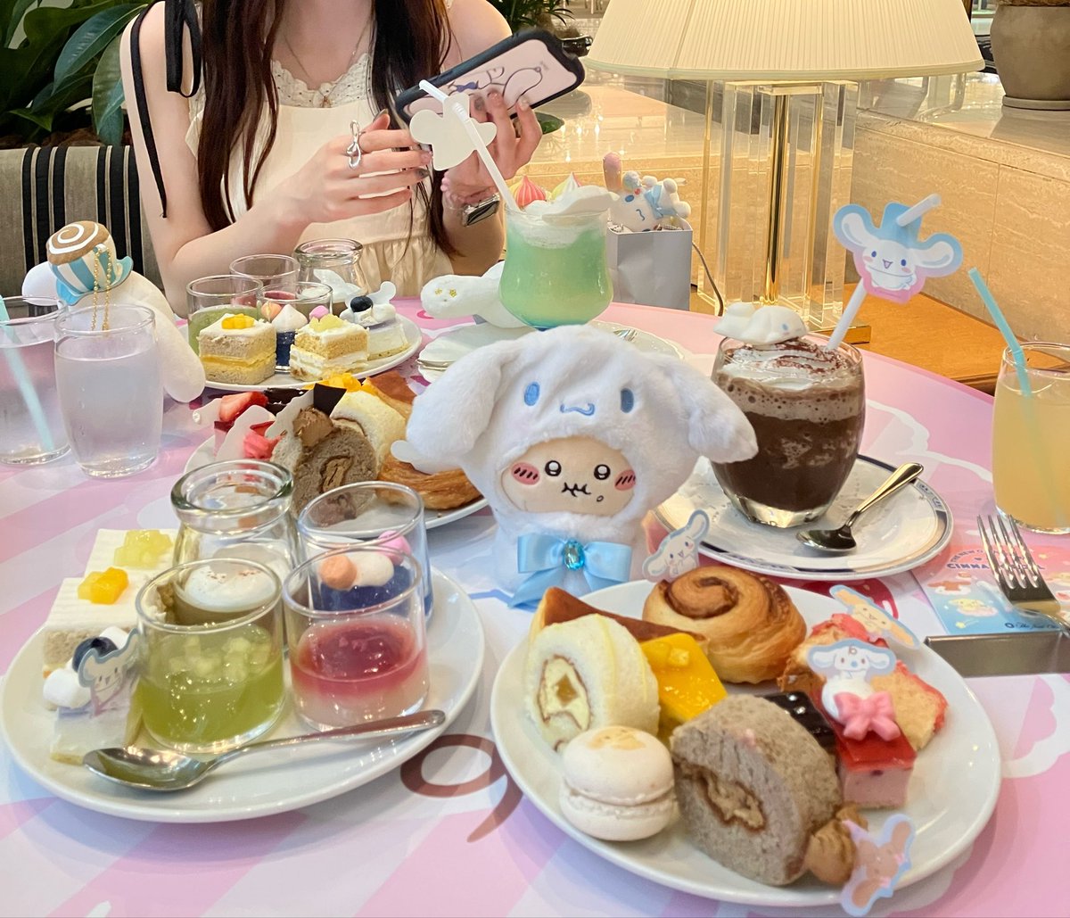 pru3um's tweet photo. シナモロール スイーツビュッフェ ૮ .  ̫ . ა 🩵
シナモン推しのお姉ちゃんと ✨✨ https://t.co/9aLxS9zCrj