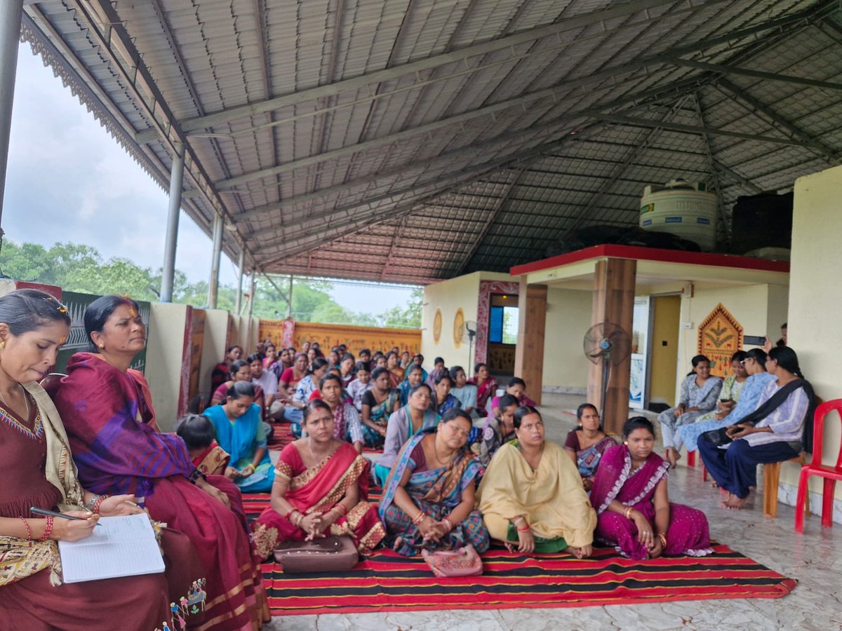 vedkalacrafts's tweet photo. Day 1 MDF jewelry workshop @FirstSutraFdn premises #jharsuguda 60+ women participated in the program launch. https://t.co/UuRDAOeHQi