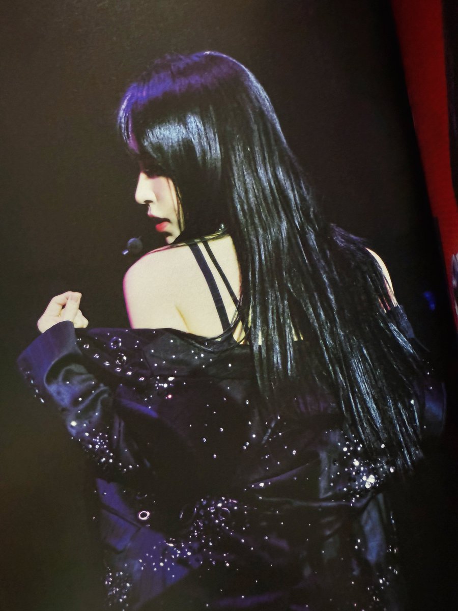 EveryMoment1222's tweet photo. 포토북 받고 나서야 뮤지엄 진짜 다 끝났구나 하는 실감 남ㅠ https://t.co/i4Iy0bcWIv