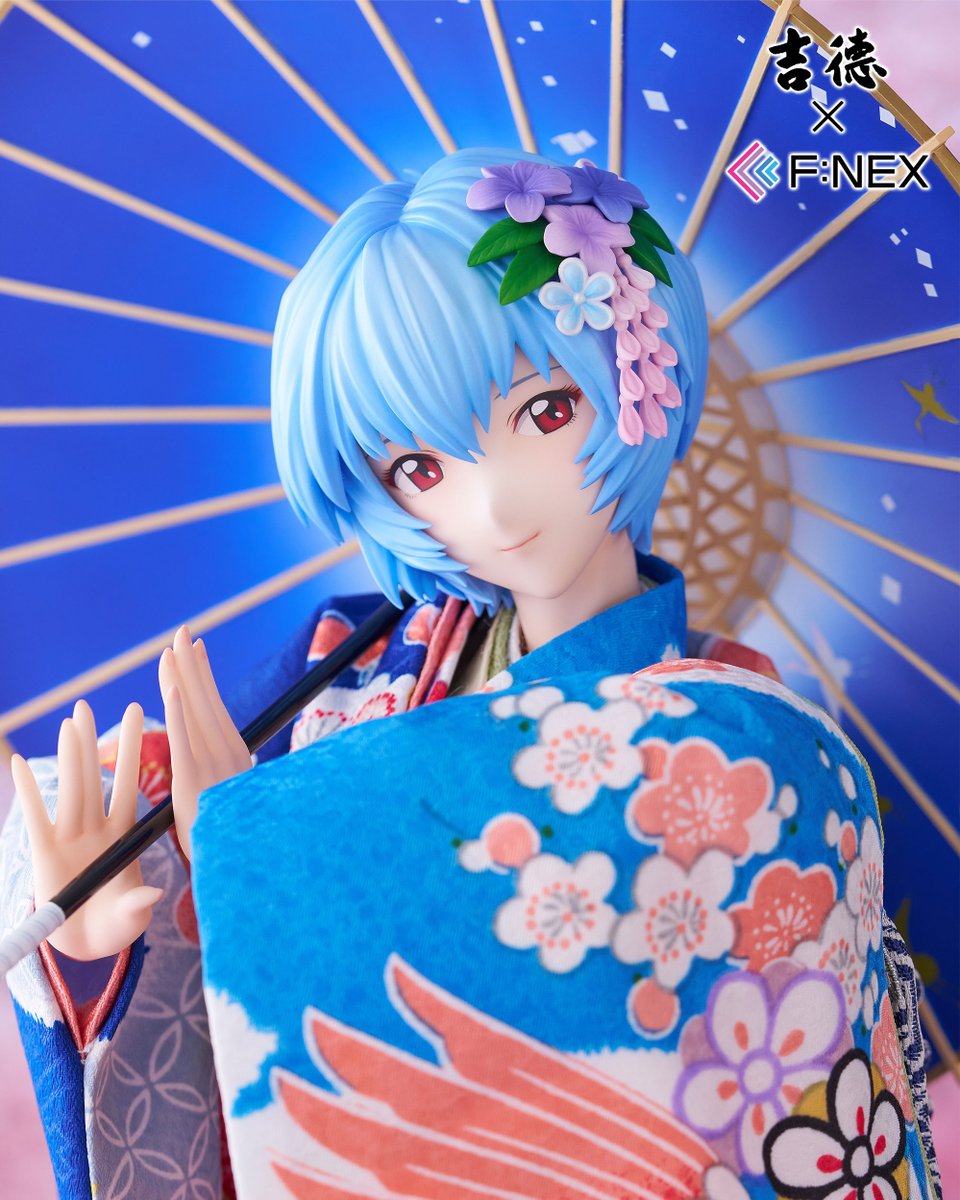 furyu_hm's tweet photo. ＼ F:NEX 受注開始🎉 ／

『ヱヴァンゲリヲン新劇場版』より、
「吉徳」とのコラボで贈る日本人形フィギュアが登場

綾波レイ
式波・アスカ・ラングレー
2体セット

【2体セットは当サイト限定】
2人の日本人形フィギュアを華やかに引き立てる「特製屏風」付属

予約締切：9/15まで