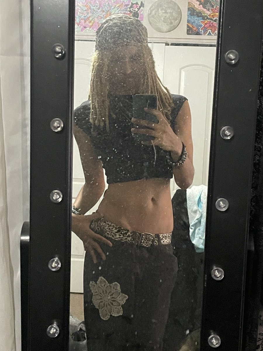 ritherula's tweet photo. was blonde for a day on saturday https://t.co/6AlLzODfKg