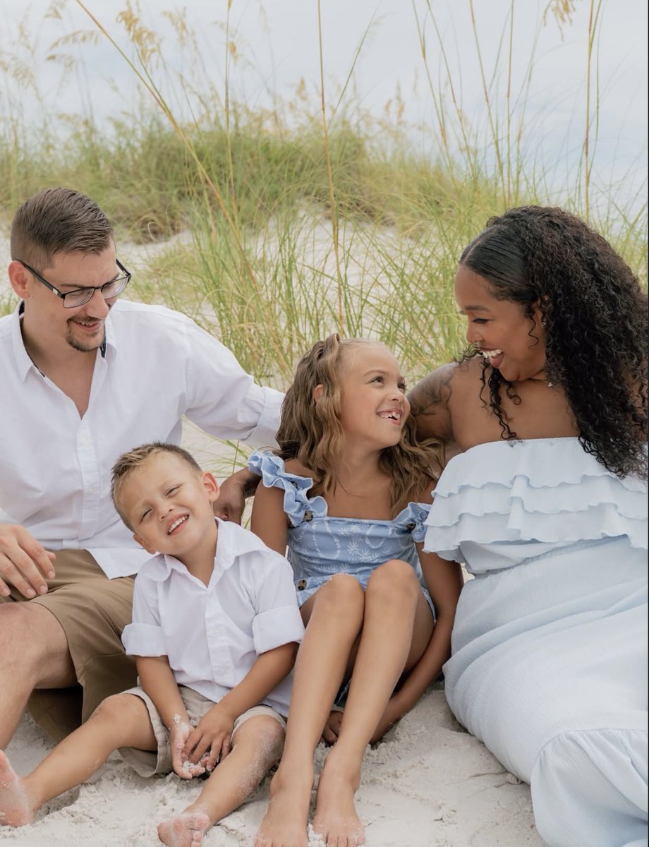 metrofive5's tweet photo. Said ‘I do’ to each other on this beach. 10 years later, the kids are here to witness the magic of this same beach 🏖️ 🥹❤️ https://t.co/iPdJpnjdie