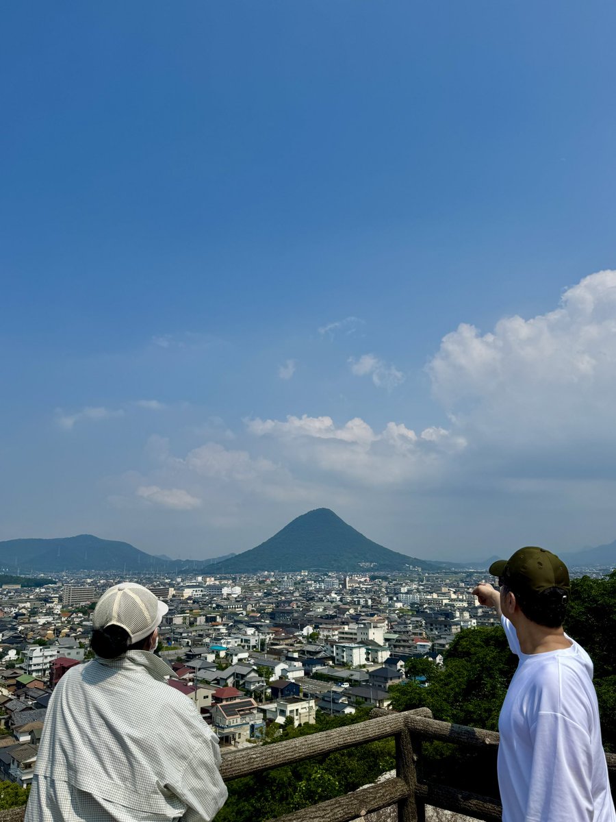 DCT_MASATO's tweet photo. 長い坂道を　私は登るんだ
私にしか来ない明日を見てみたいから♪
美和ちゃんと大追跡🫵 https://t.co/LW4MiEAf5h