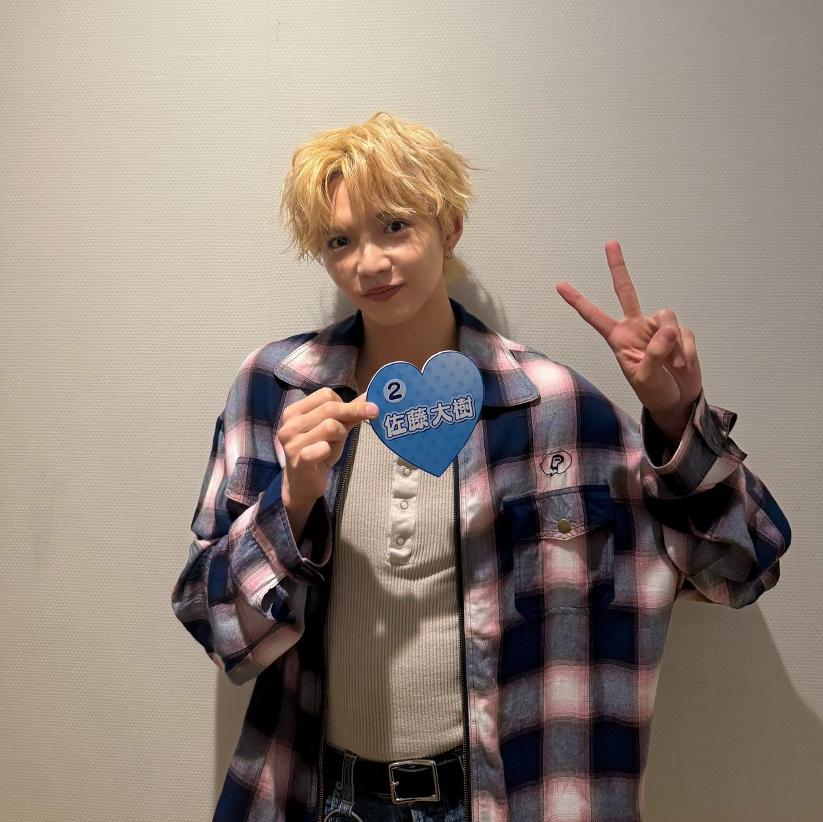 taiki__official's tweet photo. 出演情報📺

7/28(火)23:15〜O.A
テレビ朝日「ロンドンハーツ」
FANTASTICSが出演いたします！

ラブマゲドンに参戦💖
女性芸人さんと究極恋愛シミュレーション

ファンタで一番モテるのは誰なのか！
乞うご期待！！笑

https://t.co/SnBlzkoSCg

＠londonhearts_sp #FANTASTICS https://t.co/gNNEj5KAxl