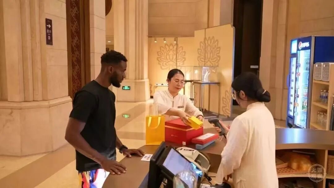 WuxiDailyICC's tweet photo. The 2.0 version of Wuxi’s measures facilitating foreign nationals' entry and residence took effect on July 20, bringing greater convenience for foreigners working, traveling and living in the city.
#Wuxi #ForeignTalents #ImmigrationPolicy #WuxiLife https://t.co/hZjQdWtsda
