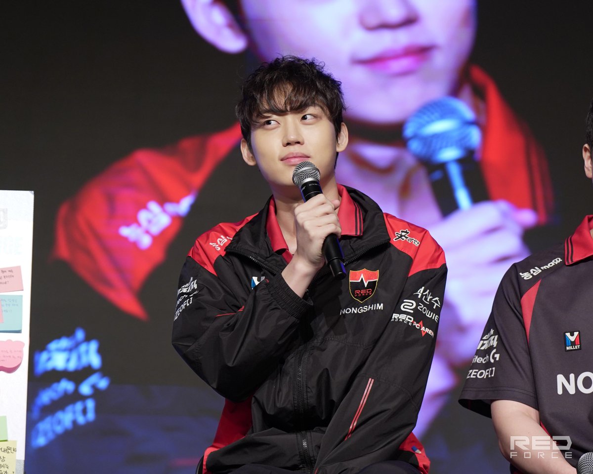 NS RedForce tweet media