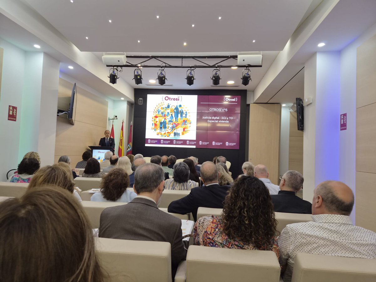 cobcm's tweet photo. #Agenda | Nuestro Decano, Juan Jiménez, acude a la jornada sobre Justicia digital en el @icam_es. Un dato llamativo, el 95% están preocupados por la IA. https://t.co/SRB9Cy1A0T