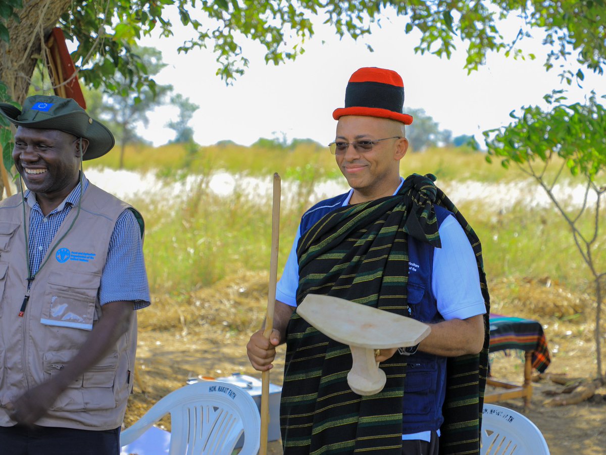 FAOUganda's tweet photo. 1/6 This week, @FAO Rep. in 🇺🇬@EzanaKg undertook a field mission to Karamoja, meeting communities, DLGs &amp; partners on current drought situation and drivers of persistent #food insecurity, identify immediate actions &amp; long-term pathways to sustainable food and #nutritionsecurity. https://t.co/8koF0Wriy0