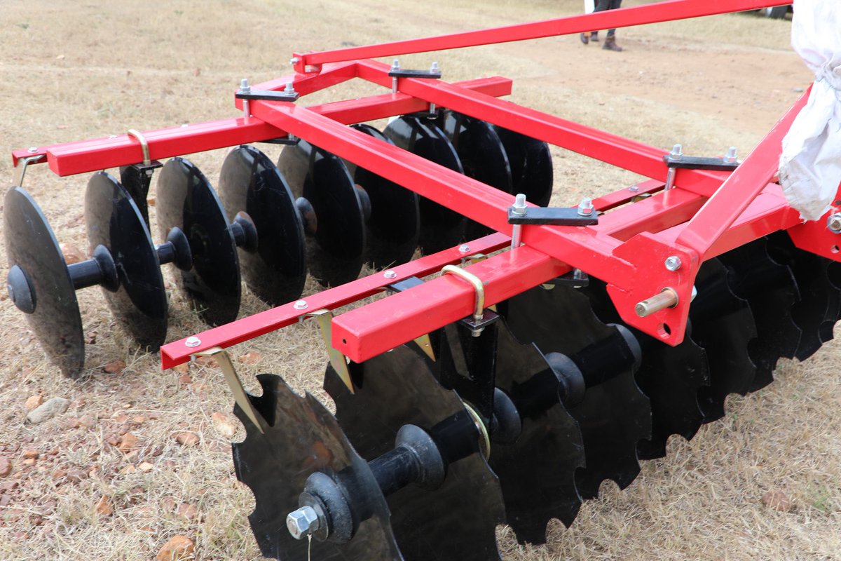 FAOUganda's tweet photo. 6/6 Mechanization is key to helping farmers make the most of Karamoja’s short &amp; unreliable rainy season. @EzanaKg commissioned 2 tractors for Abim + Nakapiripirit under @EUinUganda-funded #FOSTER Project to support timely land preparation, expand cultivation &amp; boost #foodsecurity https://t.co/w9wj8NHmWe