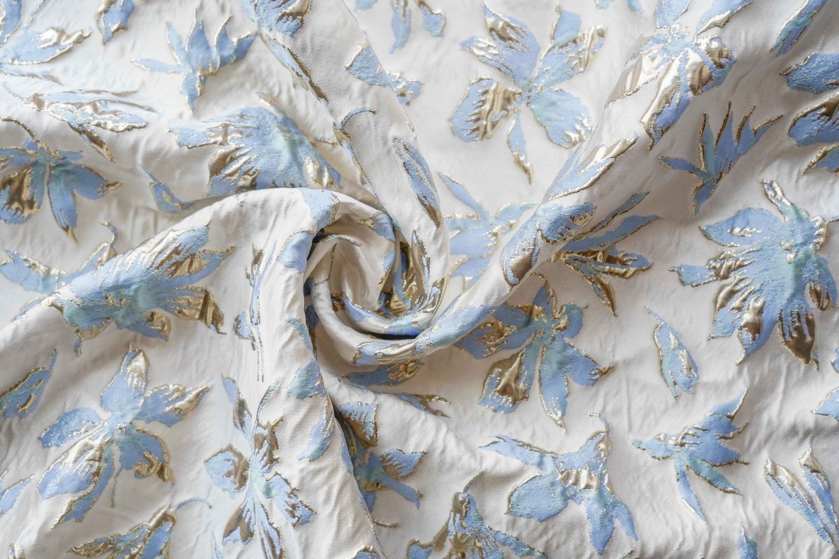 Grace7989's tweet photo. Sky Blue Gold Thread Lily Embossed Jacquard Fabric 📷
Crinkled sheer base cloth, scattered lily jacquard matched with champagne metallic yarn, obvious 3D texture, lightweight and breathable.
Perfect for vintage fairy dresses, bridal wraps &amp; handmade accessories. https://t.co/Cy1KGIlgTI