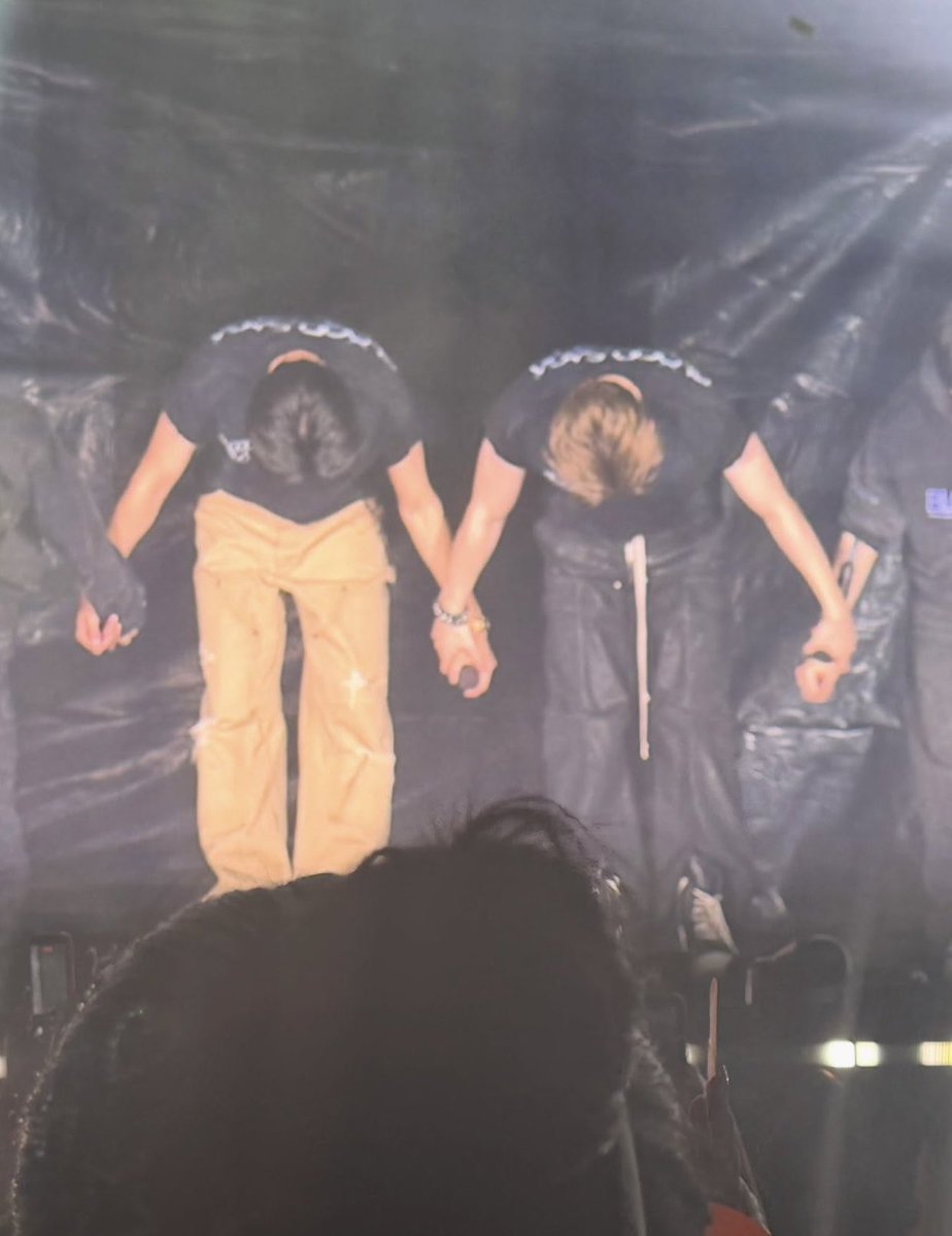 365psh's tweet photo. jayhoon holding hands in san diego 😭😭 https://t.co/G14VUva9wL