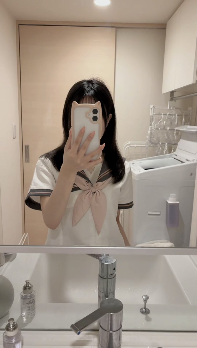 tonari_ite's tweet photo. 夏制服だよー！ https://t.co/PEFEyEqprL