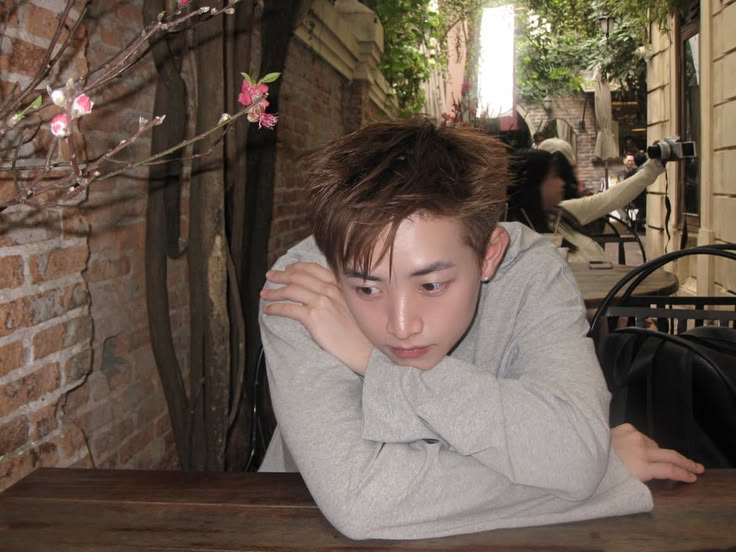 lanhuonqng's tweet photo. Mỗi sân khấu mới là một cơ hội để CONGB kể thêm một câu chuyện bằng âm nhạc trong Tinh Hà Say Hi. Chúc hành trình này sẽ còn thật nhiều dấu ấn đẹp. 🌟
#CONGB #TinhHaSayHi #CONGBTinhHaSayHi https://t.co/Ei2eCZEy8J