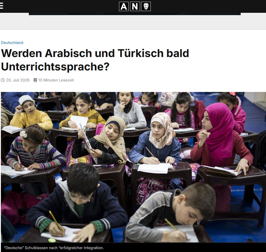 Denise__bi's tweet photo. Werden Arabisch und Türkisch bald Unterrichtssprache? https://t.co/KLYxZ9Iblo "Das Muster ist bekannt: Der Staat importiert durch eine überfordernde,  weil kaum existente Migrationspolitik Probleme in seine Institutionen –  und sobald die daraus zwingend resultierenden Probleme dann unübersehbar  werden, erklärt er nicht etwa die Politik für falsch, sondern die  Institution und ihre Norm für zu streng. Erst sinkt das Deutschniveau,  dann wird nicht etwa stärker auf Deutsch bestanden, sondern die  Leistungsbewertung flexibilisiert; erst wächst die sprachliche  Heterogenität, dann gilt nicht mehr die Gemeinsamkeit als Ziel, sondern  die Abweichung als Schutzgut."
#Schule #Bildung