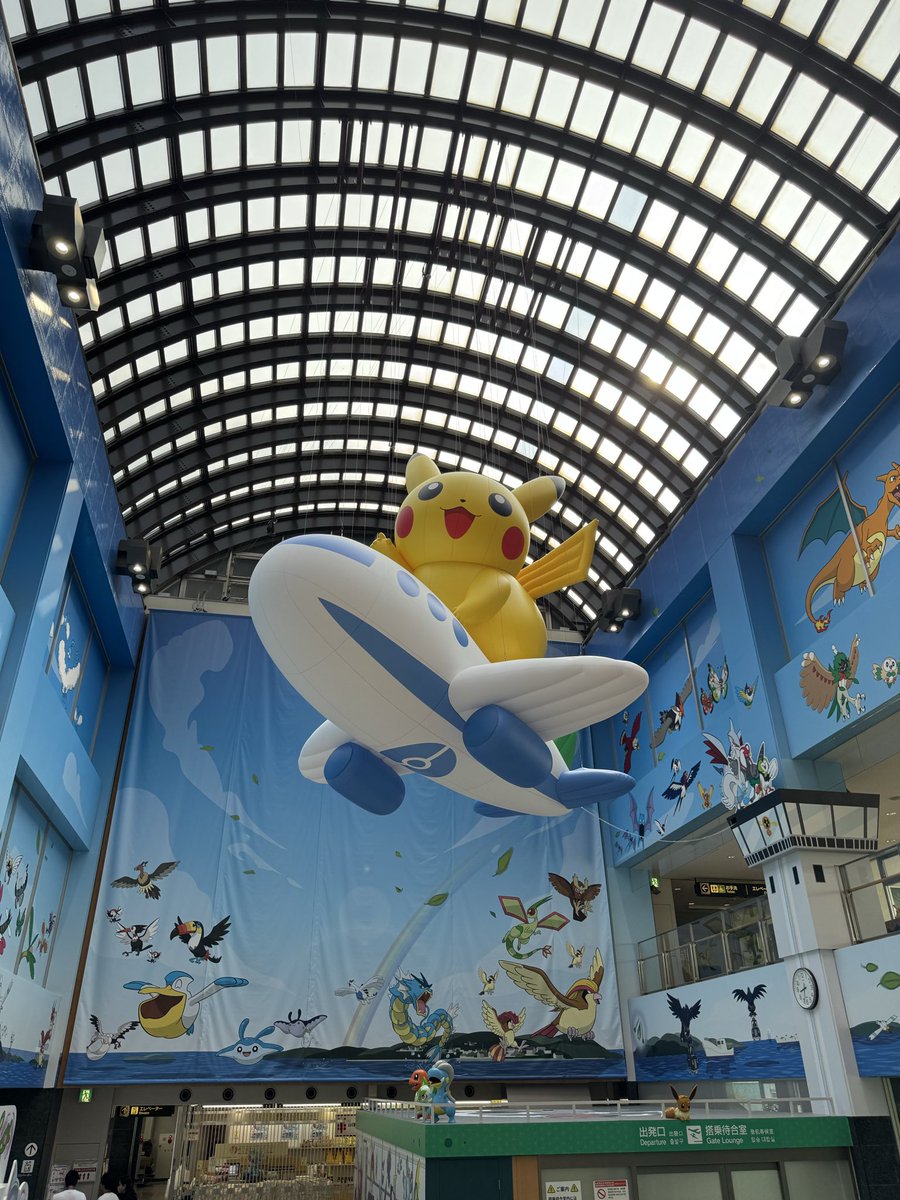 agaw_c's tweet photo. こんな可愛すぎる空港があっていいのか！！！
狙ってないけど開店凸してきた(*´ 艸｀) https://t.co/064uG14bKS