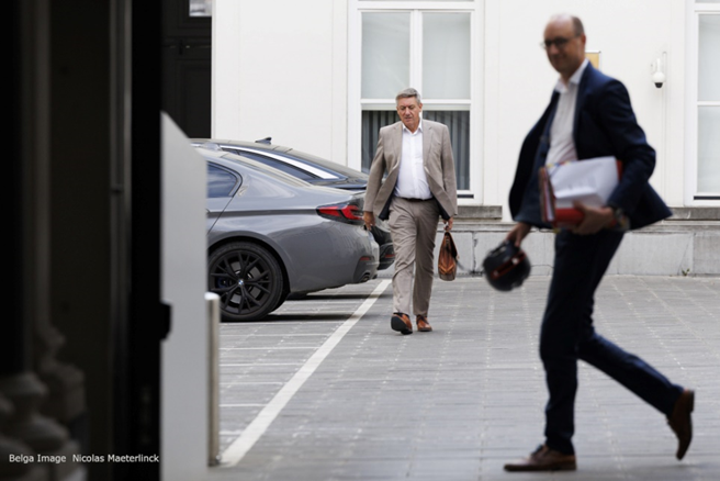 DeKamerBE's tweet photo. Gedachtewisseling in comm #Financiën met minister @JanJambon over de beslissingen van de ministerraad van afgelopen vrijdag 17 juli – Live > https://t.co/0olNaq7hvD https://t.co/3ls7R4whwN