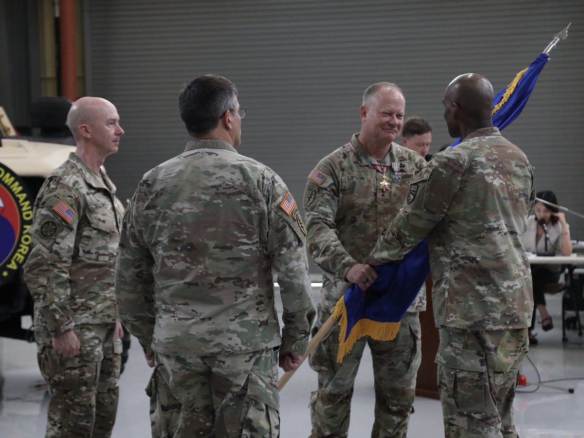 Congratulations to @USArmy MG Lipson on a legacy of excellence leading @US_SOCKOR since 2023, from Task Force 8240 to the Theater Edge Innovation Laboratory – Northeast Asia.
#FightTonight #WeGoTogther #KapchiKapchiDa https://t.co/6ipa2ok2T4