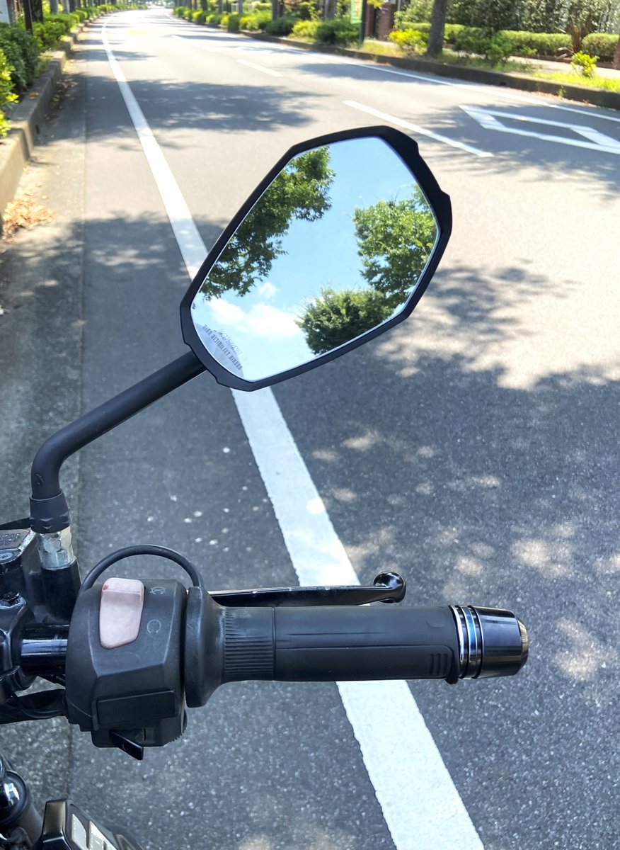 _aaa_kou's tweet photo. 酷暑かな
バイク乗りびと
いとをかし https://t.co/ZMX8e5BLvL