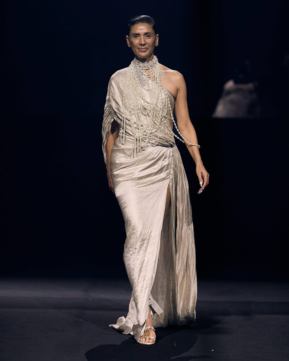 Gaurav Gupta Couture tweet media