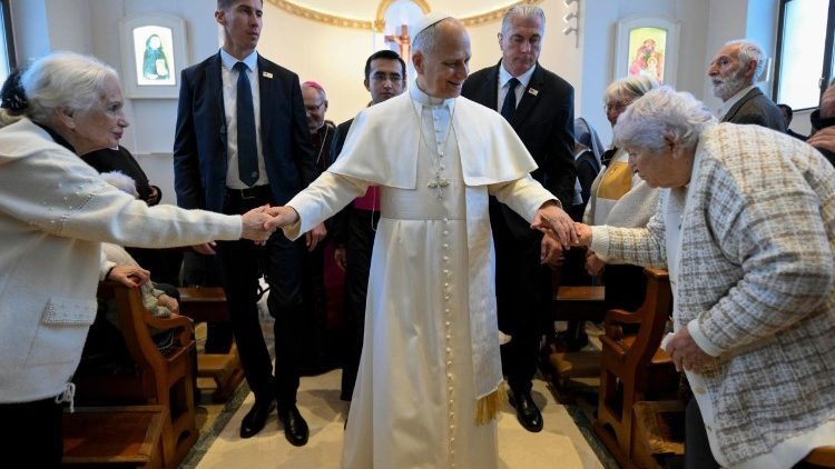 DOCICO_CEPR's tweet photo. Dimanche le 26 juillet 2026 sera la 6e Journée des grands-parents,le Pape Léon XIV exhorte à ne pas les oublier.
Le thème: «Moi, je ne t'oublierai jamais» (Is 49,15). La Journée, instituée par le Pape François en 2021, est célébrée chaque IVe dimanche de juillet. https://t.co/etCsMSGQew