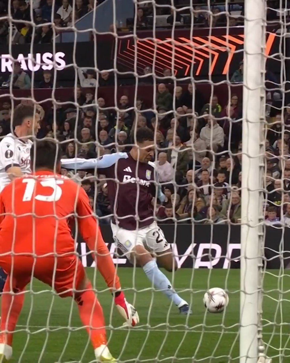 موسم مورغان روجرز المتوّج بلقب الدوري الأوروبي 