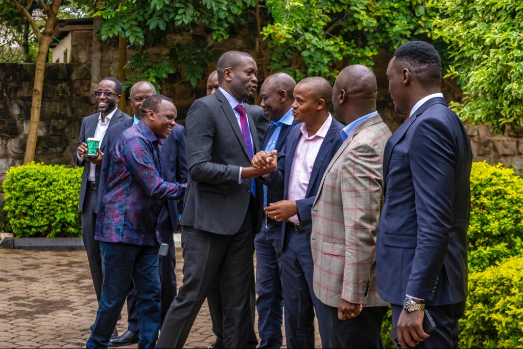 edwinsifuna's tweet photo. Team ni Moja, Term ni Moja. https://t.co/ttRBJY6Nr8