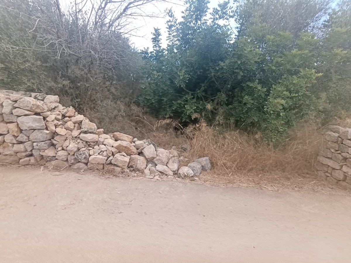 FSEPSOE's tweet photo. 🔴 El projecte d'embelliment d'un milió d'euros de Sant Mateu 𝐜𝐚𝐮 𝐚 𝐭𝐫𝐨𝐬𝐬𝐨𝐬 menys de tres anys després de la inauguració 

Així ho ha denunciat el PSOE de Sant Antoni de Portmany👇🏼

📄 https://t.co/9tt7QnTiRh https://t.co/VmV43S4kov