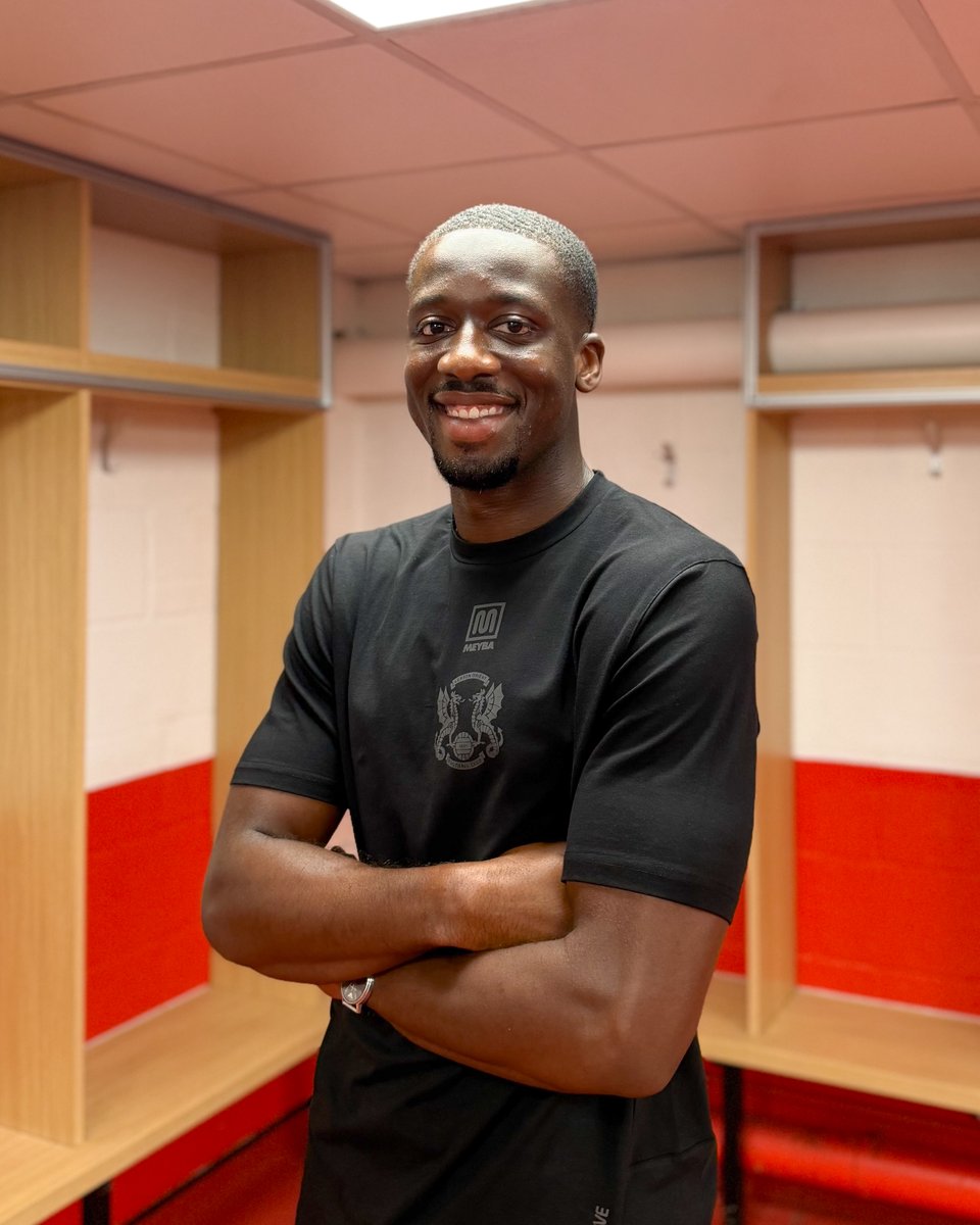 leytonorientfc's tweet photo. Settling in 🏡

#LOFC #OneOrient https://t.co/tW8xsCRtJj