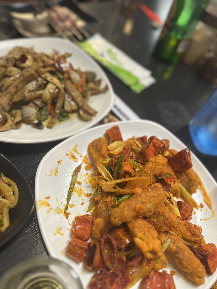 Caligaori's tweet photo. 이번 고향 휴가 일정은 좋았다 ㅎㅎ https://t.co/F8sQTfrDn8