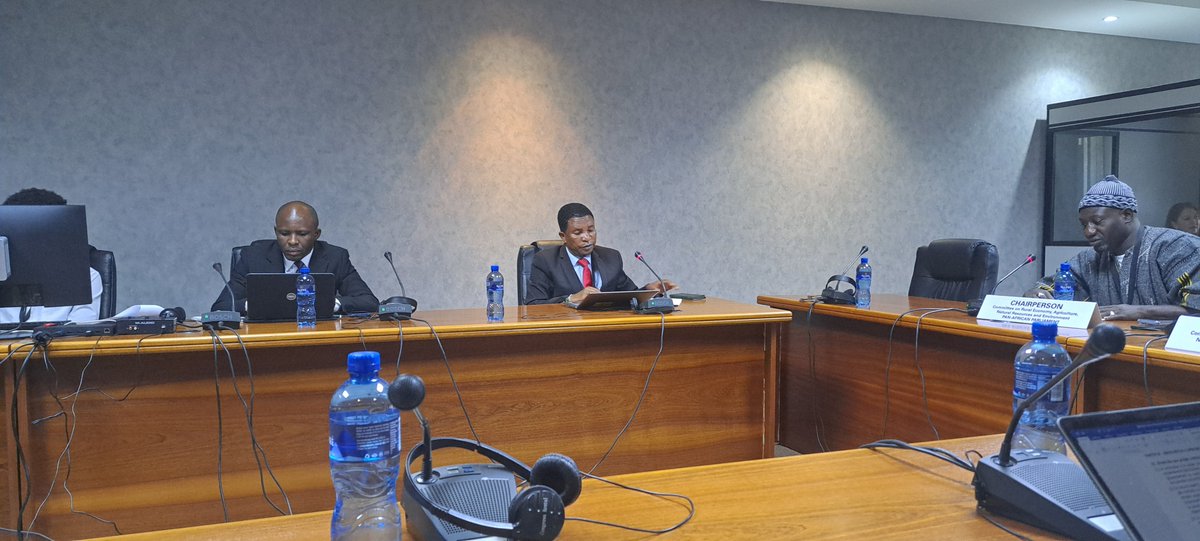 Cpmwangi's tweet photo. The PAP committee on Agriculture is currently listening to a presentation on a draft model law on climate change prepared in partnership with PACJA. Prof. Robert Kibugi of University of Nairobi and Prof. Nicholas Orago from Maseno University are the lead consultants https://t.co/4roXNOsZyq