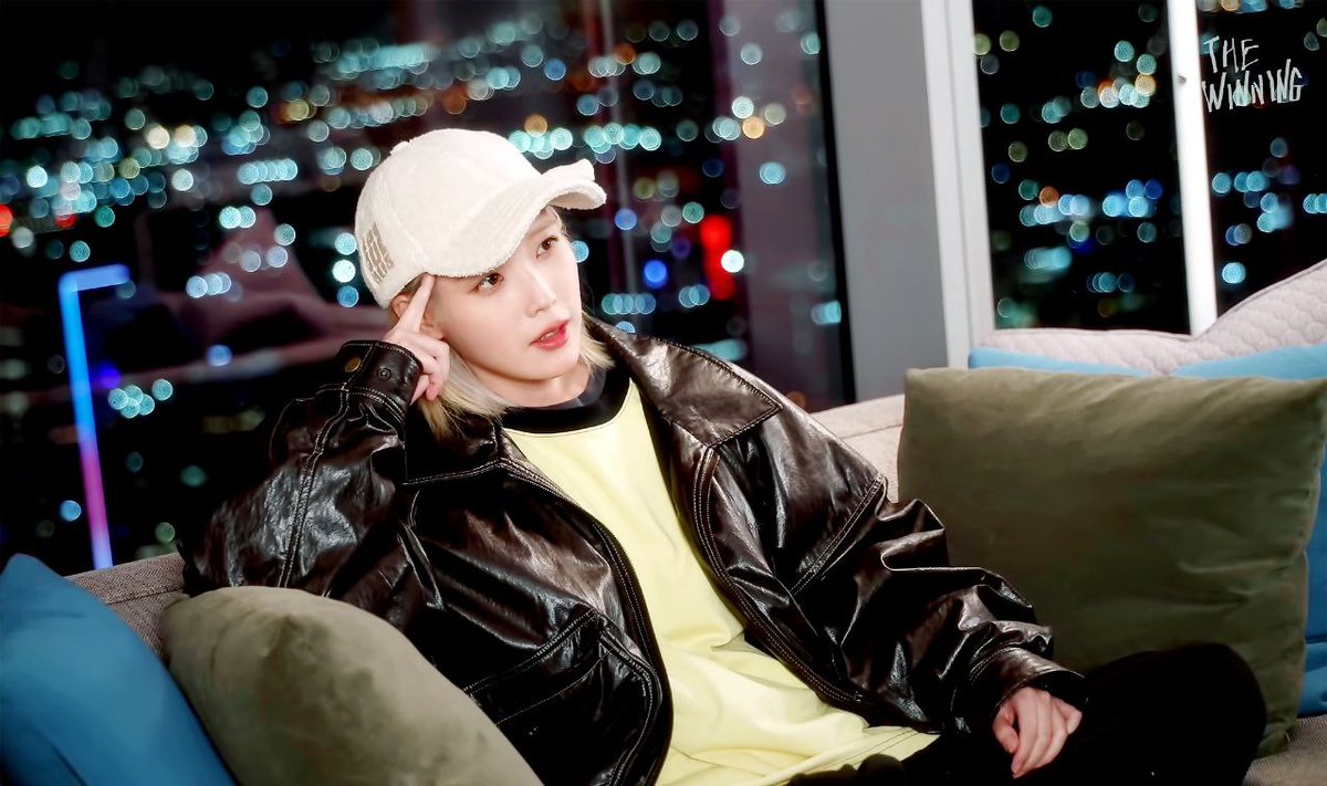 moohe_iu's tweet photo. IU on what success means to her:

"I accept my limitations. I accept that I won't always succeed, and I accept that there are things I simply can't do." https://t.co/6NMqMs9aZd