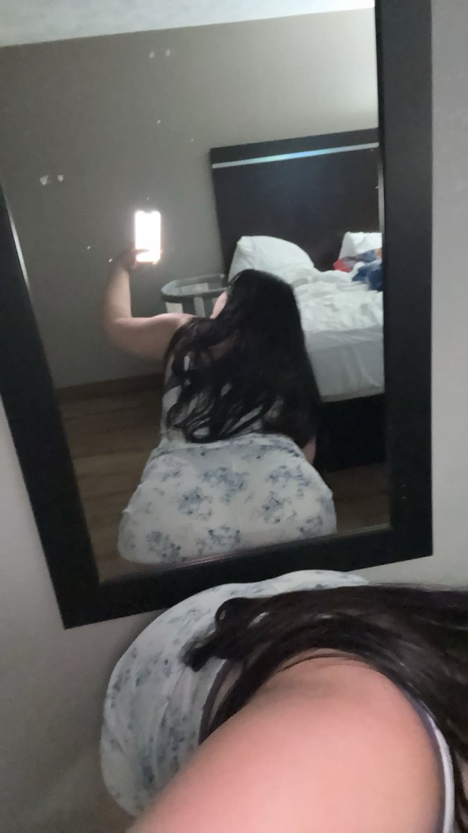 CourtneyHuff030's tweet photo. Go check out my only fans @courtneyhuff202
Subscription is free
Sexually chatting-$3 a chat
Feet pics- $10
Boobs and ass pics- $10
Shaking ass videos- $15
Full nudes- $20
Custom video-$30
Sex videos w/ bf-$75 https://t.co/YMu3TtrHvq