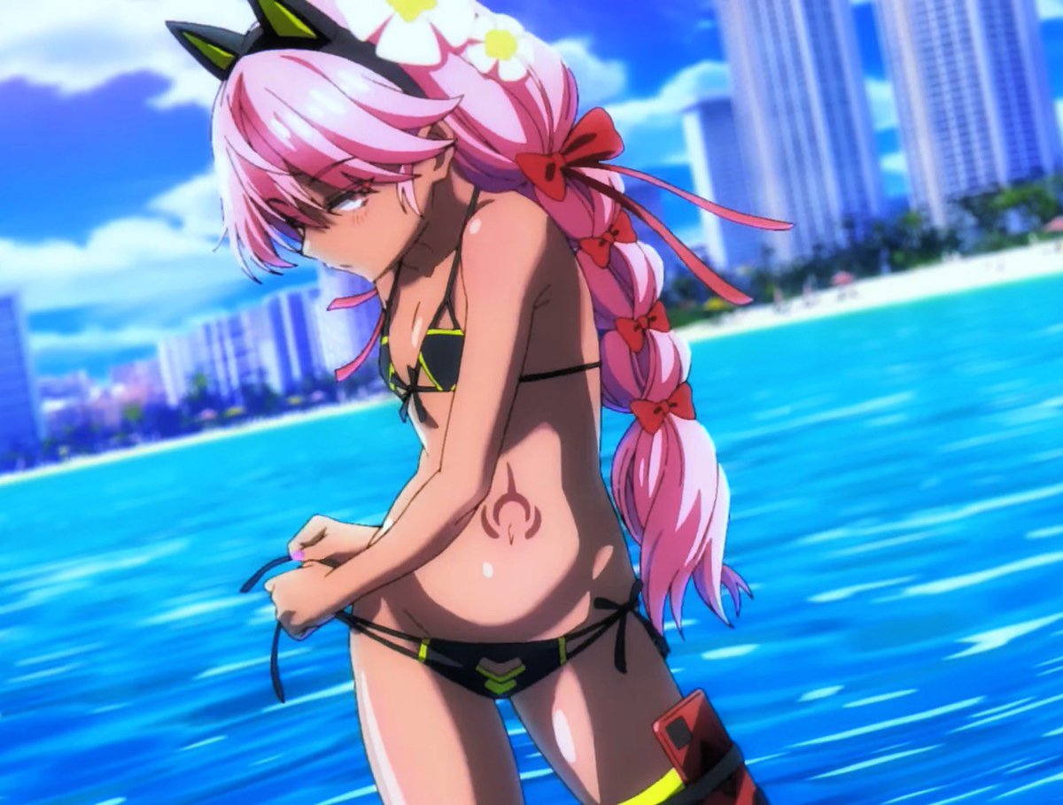 XHeroFGO's tweet photo. Chloe swimsuit 😍
#FGO #FateGO https://t.co/MojZKvWcaN