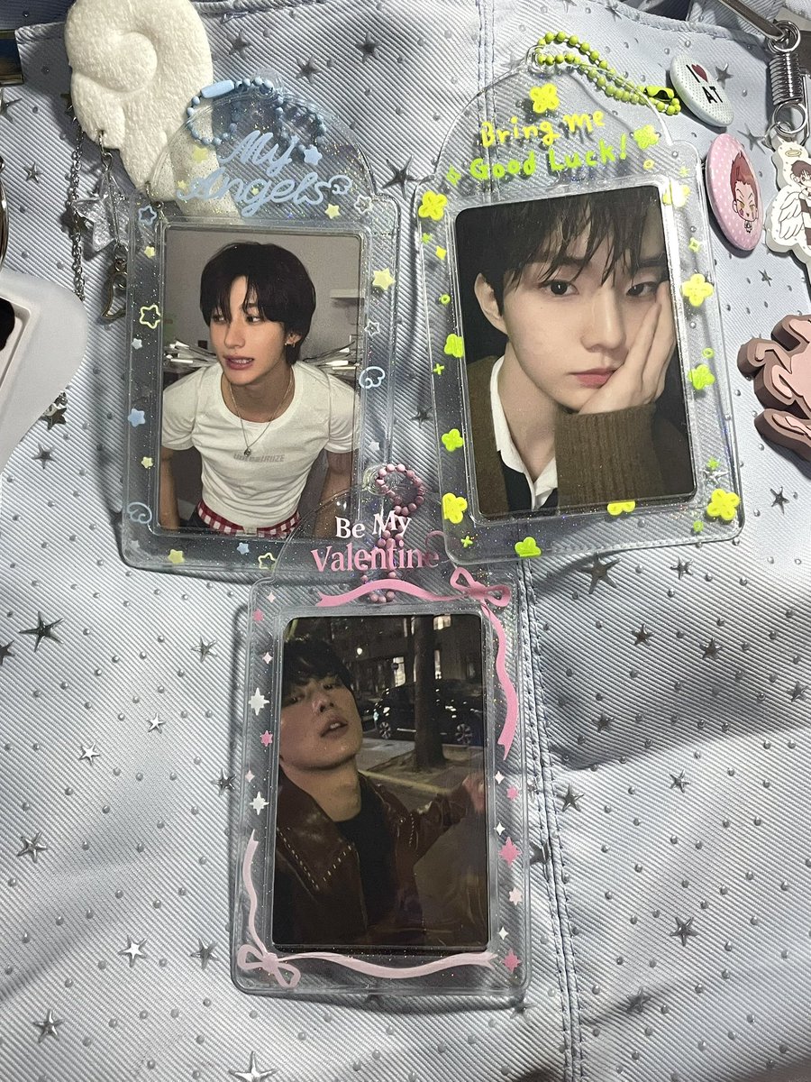 lunarsbae's tweet photo. wts / want to sell
collect book kolbuk collbook daiso &amp; photocard holder

kolbuk 55k
cahol satu set 35k

ready indo yaa, price exc adm https://t.co/wZb457T3h0