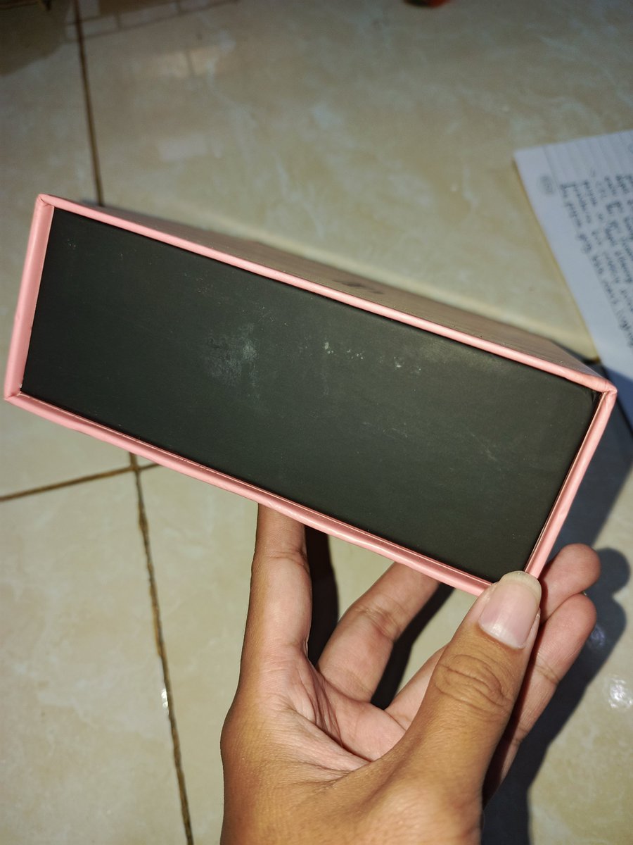 HanHyoHoon5's tweet photo. [WTS Preloved Album KPOP]

- Blackpink The Album Pink ver. (include sesuai di foto untuk isiannya) 215k

#kpop #blink #kpopers #album https://t.co/FG9jeAygdm