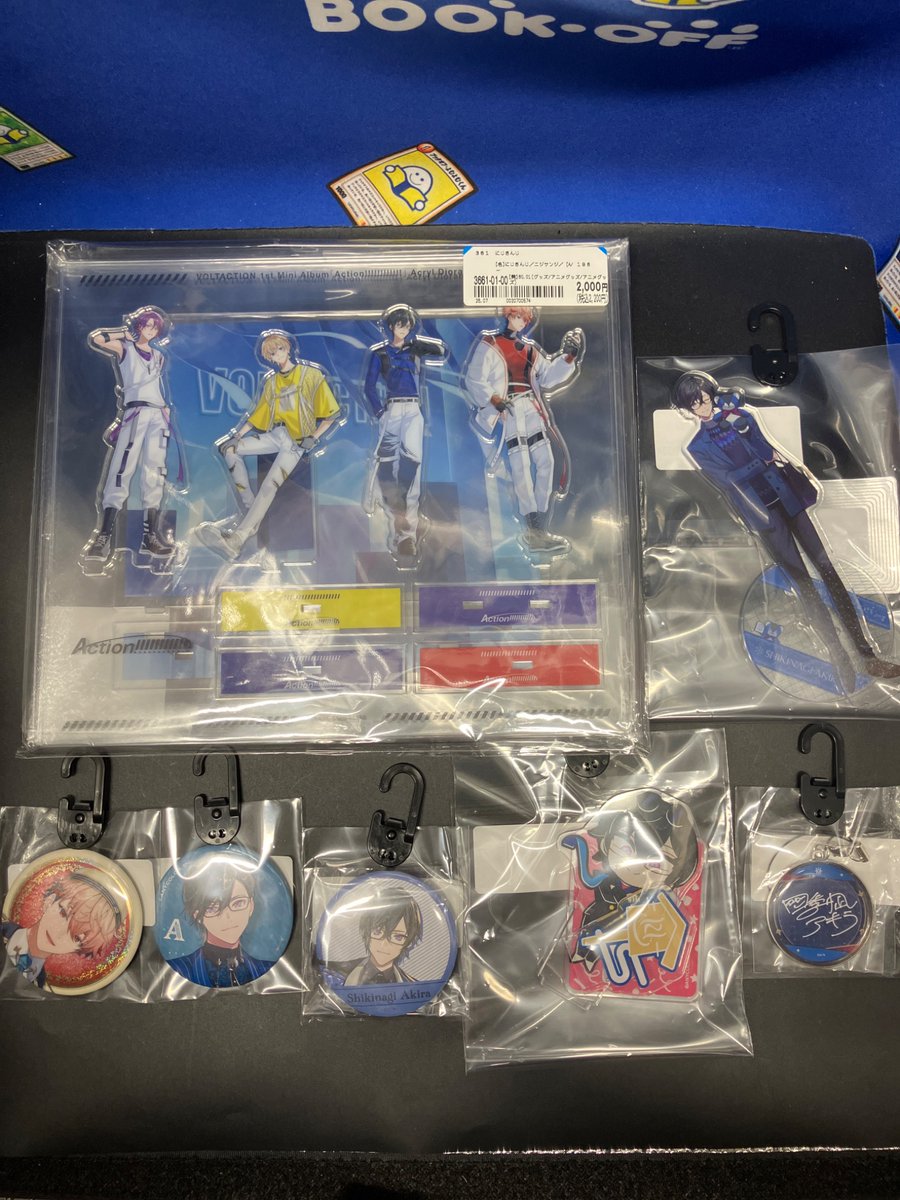 🌟ホビー入荷情報🌟】 四季凪アキラのアクリルスタンド、缶バッジなど