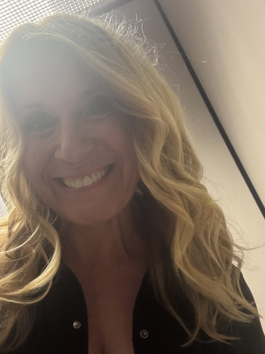 💫✨⚡️SmiLiNg BlOnDE💫💥 ✨⚡️🌟 💋🐱 tweet media
