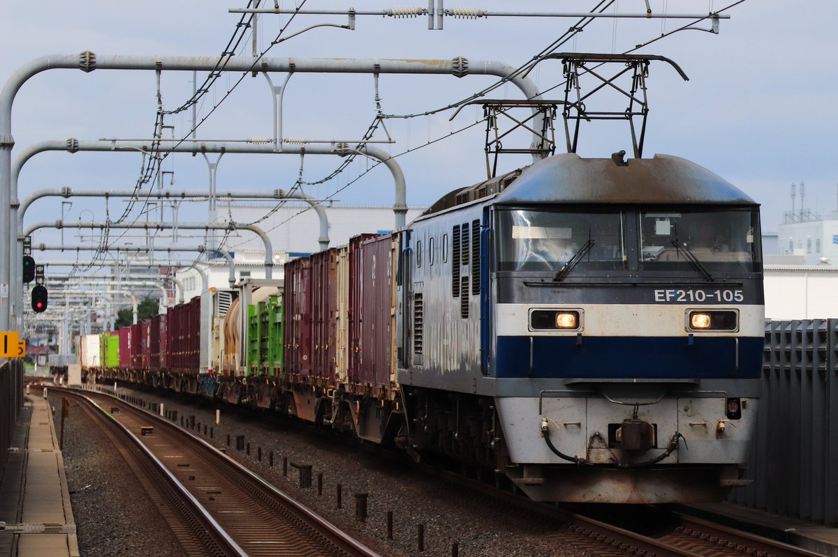 Kitaura50's tweet photo. 7/19　73レ (EF210-105)
新機材の性能確認ついでに少数の菱形パンタ車を撮影することができました
#貨物 https://t.co/qCd2pZdRRU