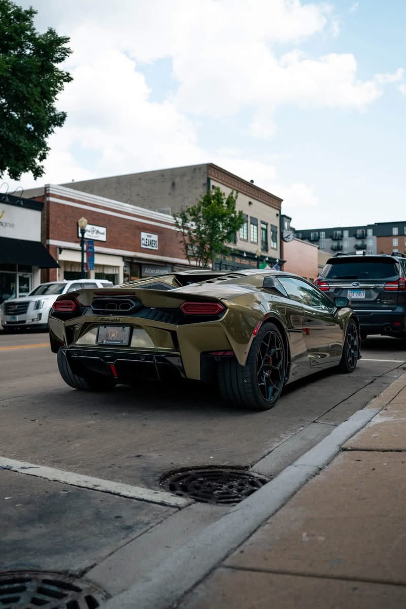 CarCultureCC's tweet photo. Lamborghini Temerario in Verde Gea Lucido 🫒 https://t.co/JzLP7I8nah