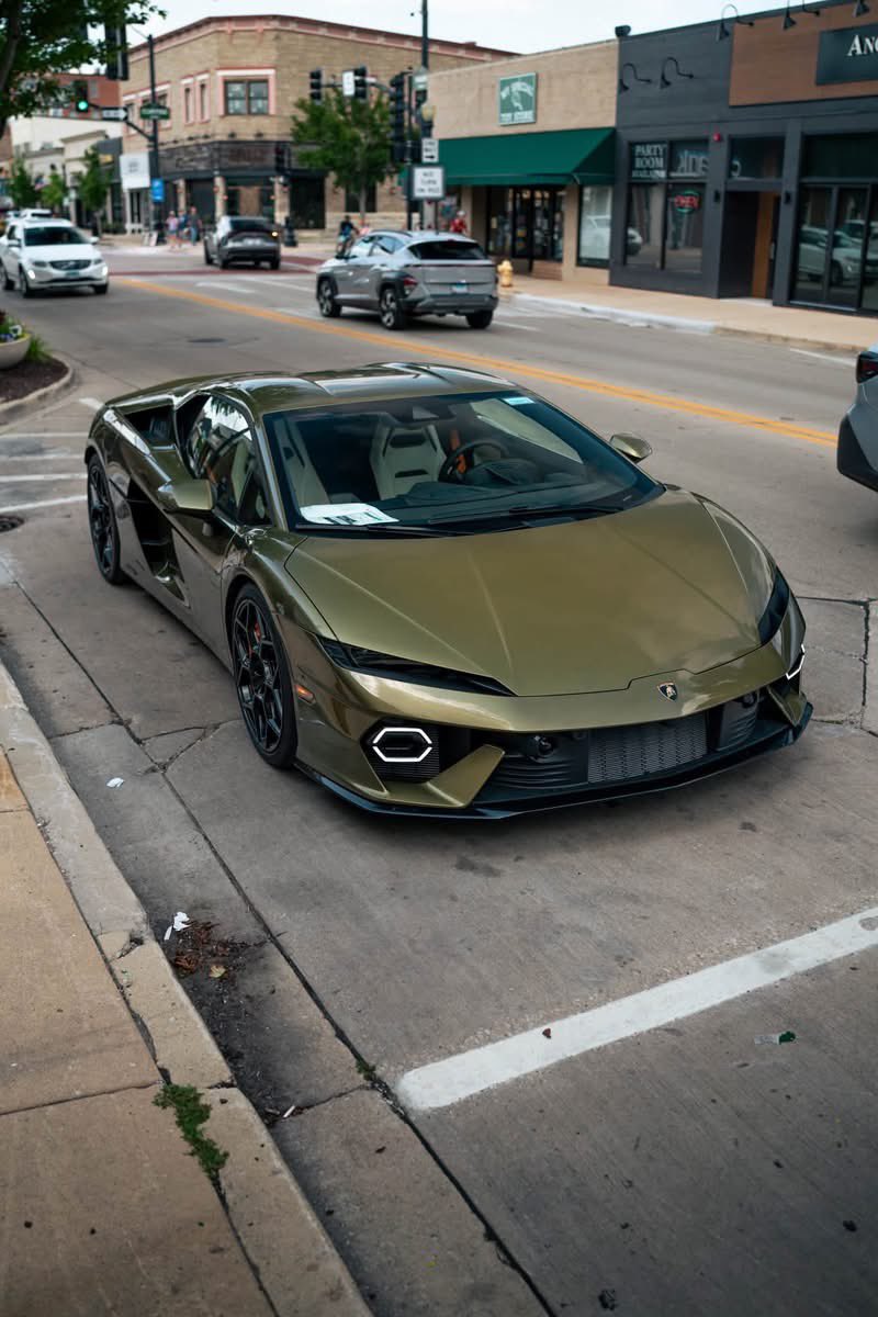 CarCultureCC's tweet photo. Lamborghini Temerario in Verde Gea Lucido 🫒 https://t.co/JzLP7I8nah