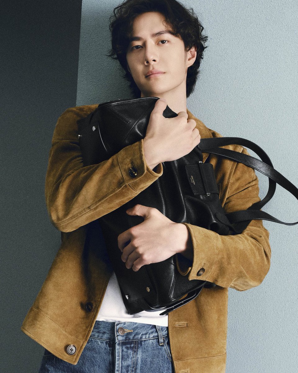 VogueThailand's tweet photo. https://t.co/FVQYooL0ca
