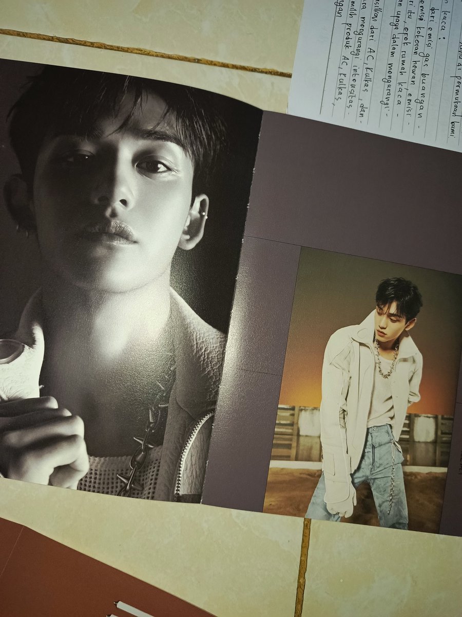HanHyoHoon5's tweet photo. [WTS Preloved Album KPOP]

- NCT Resonance 2020 warna coklat (isiannya include sesuai di foto, detailnya bisa DM) 60k

*Bisa nego

Dom Surabaya &amp; Sidoarjo nanti bisa COD an 

#kpop #nct #nctzen #kpopers #album https://t.co/iwQf45xZEl